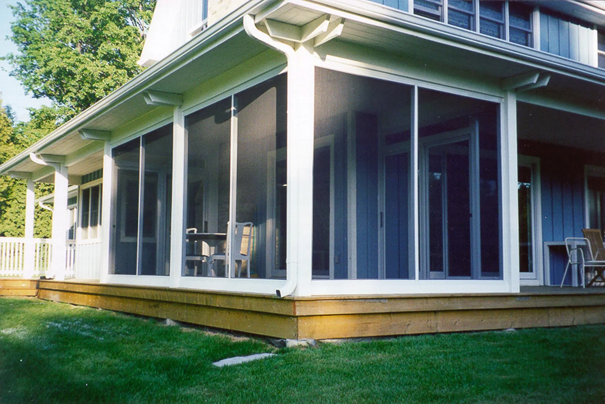New screen room built on existing deck structure